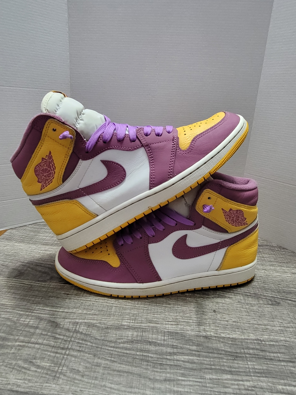 Nike Air Jordan 1 Mid Purple White Yellow Sneakers Size 9